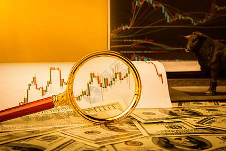 恒指双根线策略揭秘：最准2条均线实战技巧